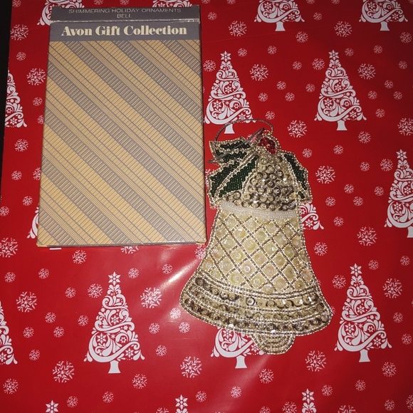 AVON Vintage 1987 Shimmering Holiday Ornaments Silver Bell Christmas COLLECTION - Picture 2 of 6